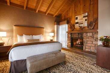 هتل Best Western The Inn & Suites Pacific Grove
