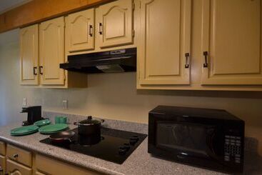 هتل Best Western The Inn & Suites Pacific Grove