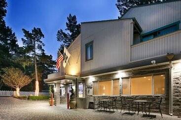 هتل Best Western The Inn & Suites Pacific Grove