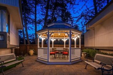 هتل Best Western The Inn & Suites Pacific Grove