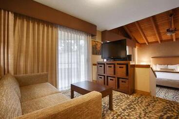 هتل Best Western The Inn & Suites Pacific Grove