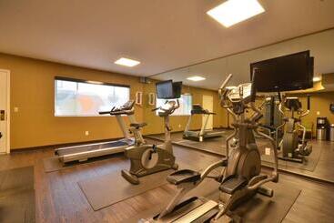 هتل Best Western The Inn & Suites Pacific Grove