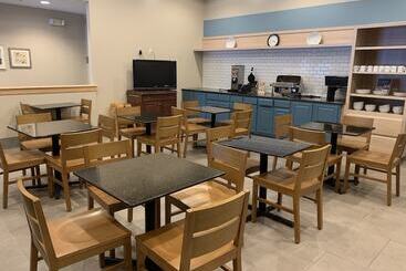 هتل Country Inn & Suites By Radisson Kalamazoo Mi