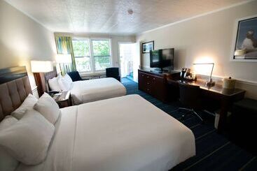 هتل Days Inn By Wyndham Bar Harbor