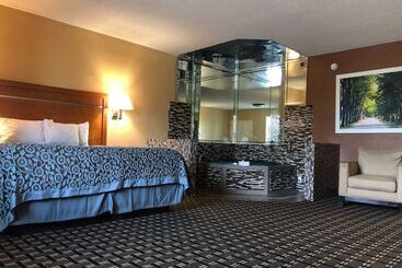 هتل Days Inn By Wyndham Columbus