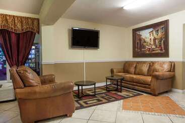 هتل Days Inn By Wyndham Daytona Beach Speedway