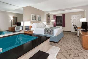 호텔 Days Inn By Wyndham Elberton
