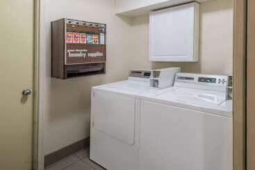 هتل Days Inn By Wyndham Great Falls