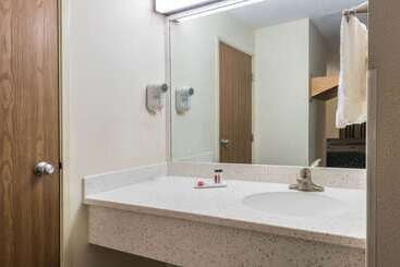هتل Days Inn By Wyndham Great Falls