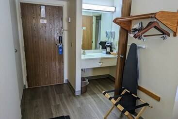هتل Days Inn By Wyndham Great Falls