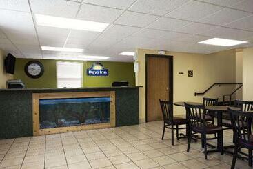 Hotel Days Inn By Wyndham Park City Kansas