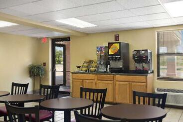 Hotel Days Inn By Wyndham Park City Kansas