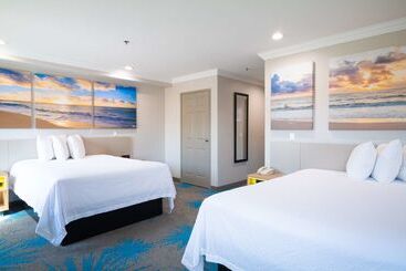 هتل Days Inn By Wyndham Santa Monica