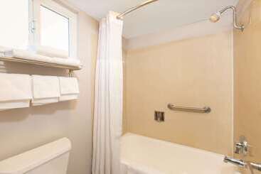 هتل Days Inn By Wyndham Ukiah