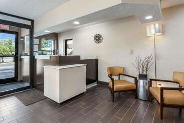 هتل Econo Lodge