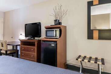 هتل Econo Lodge