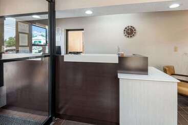هتل Econo Lodge