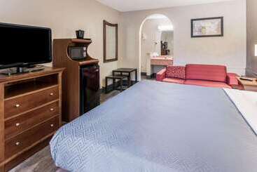 هتل Econo Lodge
