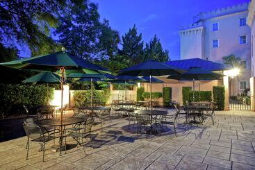 هتل Embassy Suites By Hilton Charleston Historic District