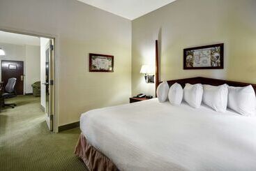 هتل Embassy Suites By Hilton Charleston Historic District
