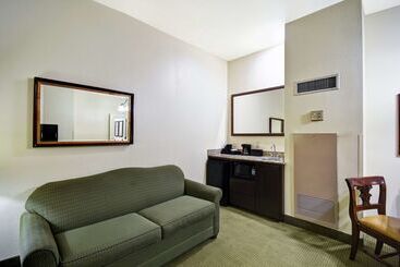هتل Embassy Suites By Hilton Charleston Historic District