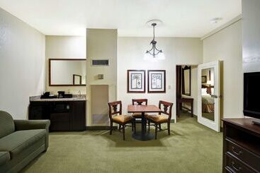 هتل Embassy Suites By Hilton Charleston Historic District