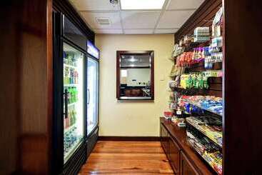 هتل Embassy Suites By Hilton Charleston Historic District