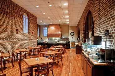 هتل Embassy Suites By Hilton Charleston Historic District