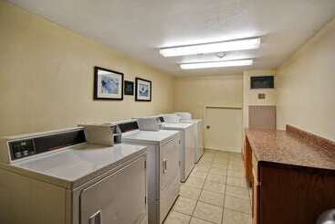 هتل Embassy Suites By Hilton Charleston Historic District