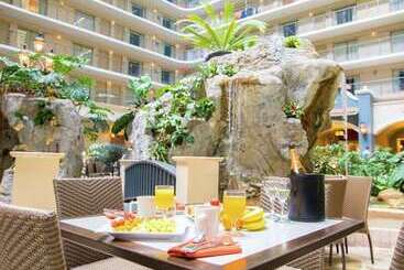 هتل Embassy Suites By Hilton Fort Lauderdale 17th Street