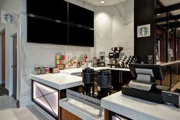 هتل Embassy Suites By Hilton Omaha Downtown Old Market