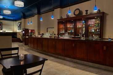 هتل Embassy Suites By Hilton Portland Downtown