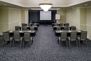 هتل Embassy Suites By Hilton Portland Downtown