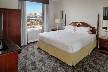 هتل Embassy Suites By Hilton Portland Downtown