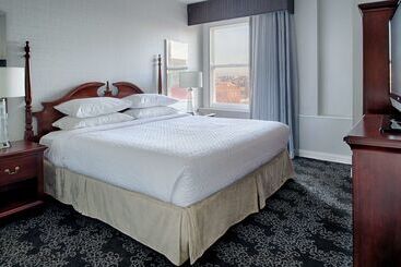 هتل Embassy Suites By Hilton Portland Downtown