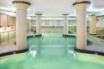 هتل Embassy Suites By Hilton Portland Downtown