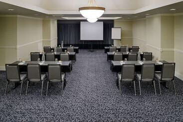 هتل Embassy Suites By Hilton Portland Downtown
