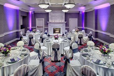 هتل Embassy Suites By Hilton Portland Downtown
