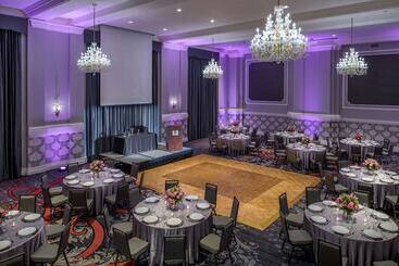 هتل Embassy Suites By Hilton Portland Downtown