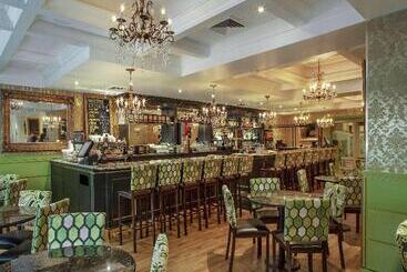 هتل Embassy Suites By Hilton Portland Downtown