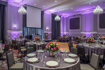 هتل Embassy Suites By Hilton Portland Downtown