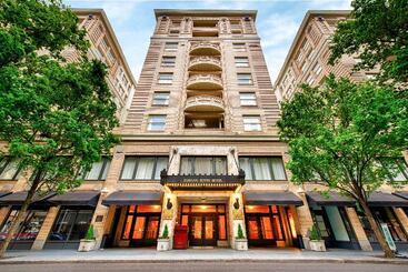 هتل Embassy Suites By Hilton Portland Downtown