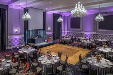 هتل Embassy Suites By Hilton Portland Downtown