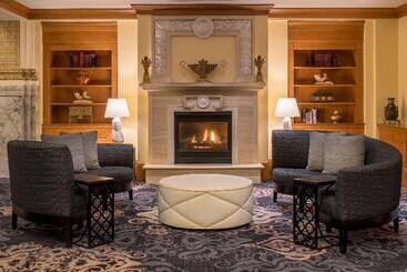 هتل Embassy Suites By Hilton Portland Downtown