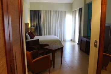 هتل Hesperia Playa El Agua