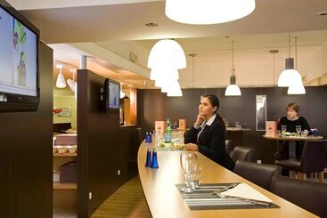 هتل Ibis Paris Le Bourget