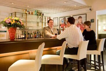 هتل Ibis Paris Le Bourget