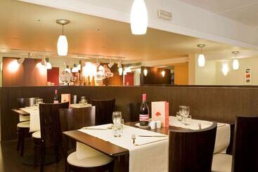 هتل Ibis Paris Le Bourget