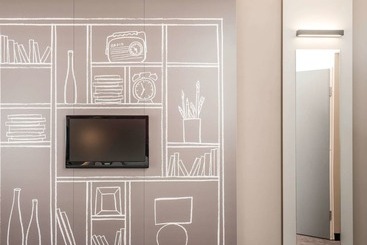 هتل Ibis Paris Le Bourget