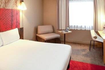 هتل Ibis Paris Le Bourget